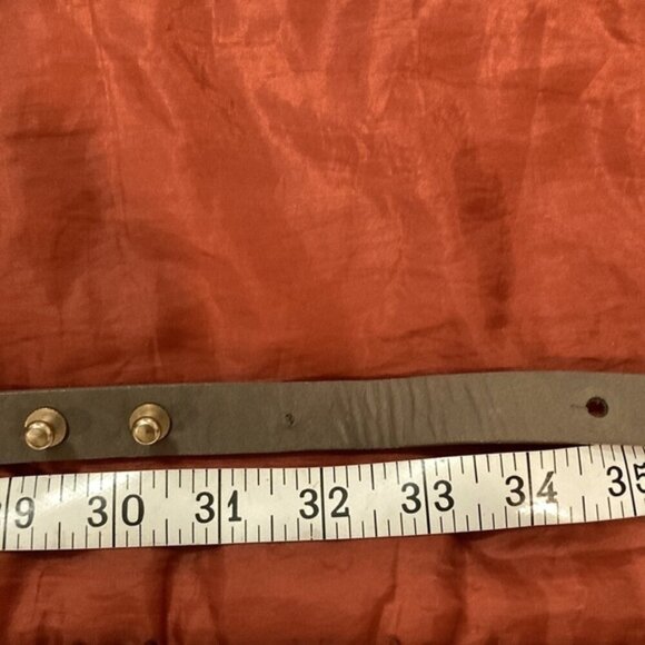 GAP Tan Leather Belt 32" but can be made bigger​​​ - Picture 10 of 11